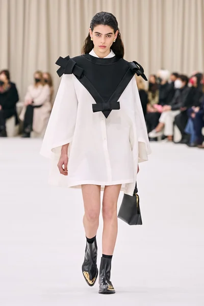 Look 14